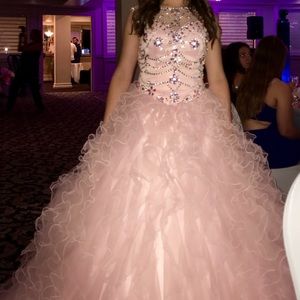I am selling my dress!